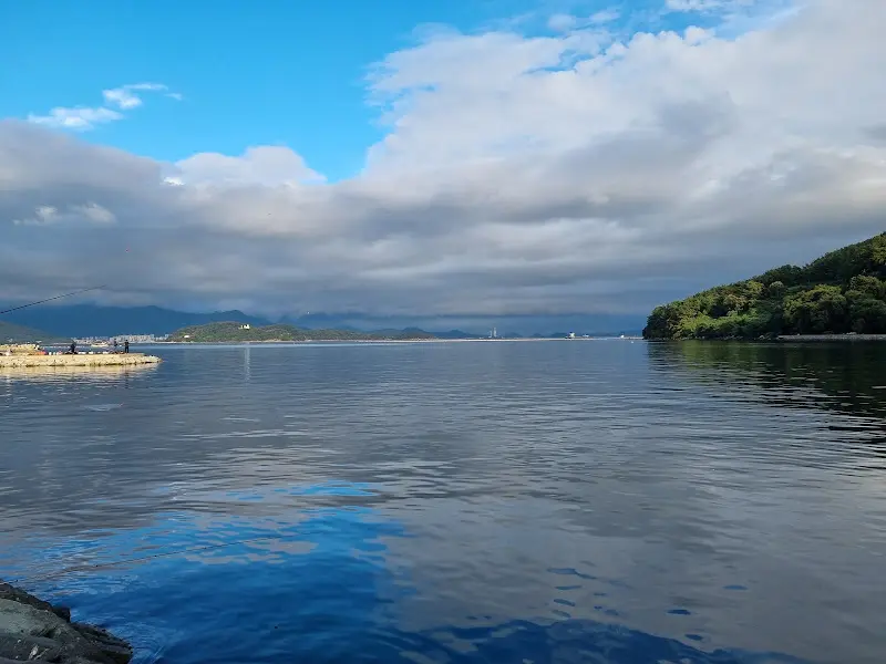 탁 트인 바다 전경