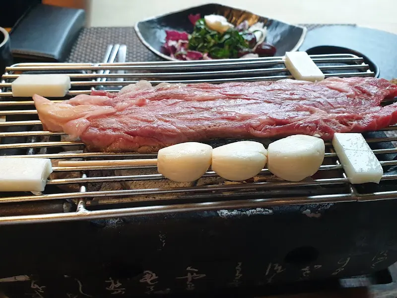 화로에 구워먹는 고기와 떡