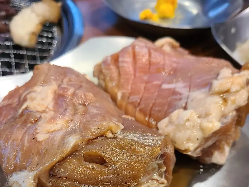 돼지갈비 근접 사진