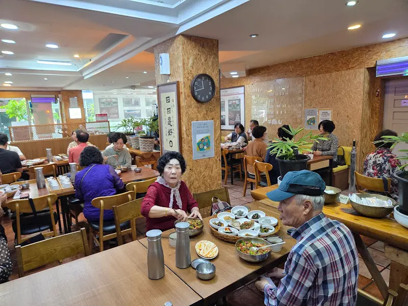 꽃담 내부 전경