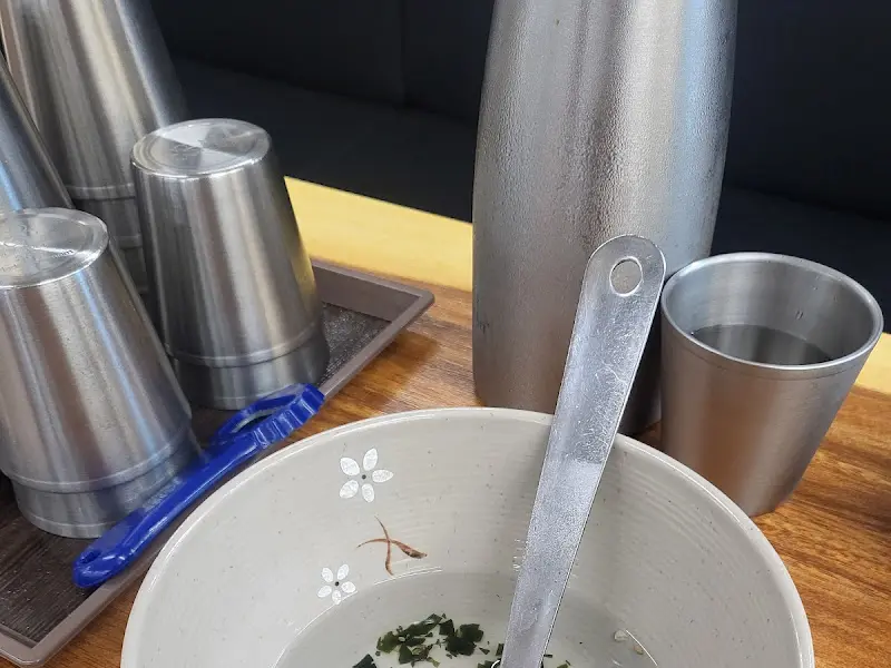 스테인리스 물통과 컵