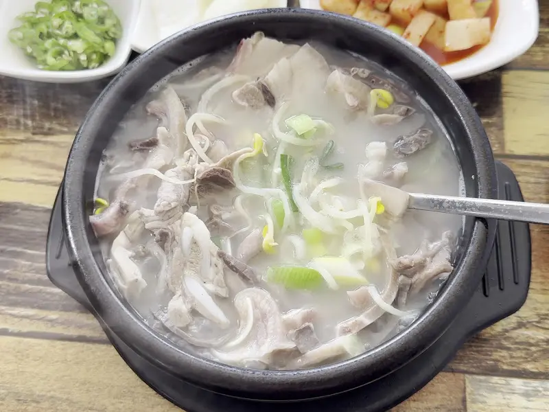 푸짐한 장터국밥