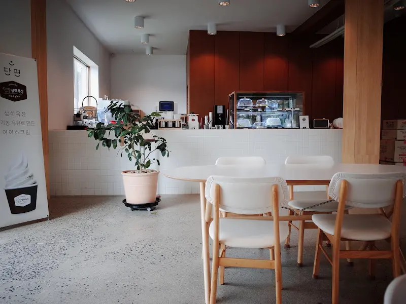 카페 내부