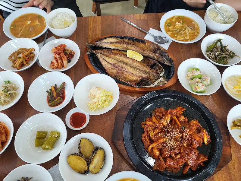 후반 한상차림 전체 모습