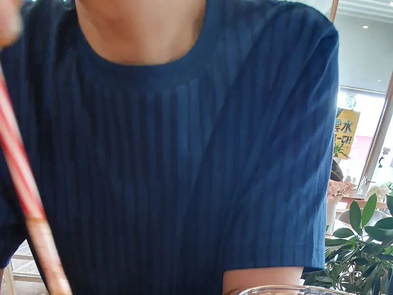 카페 내부 테이블 모습