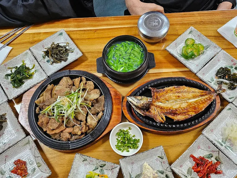 백련산방 정식 한 상 차림