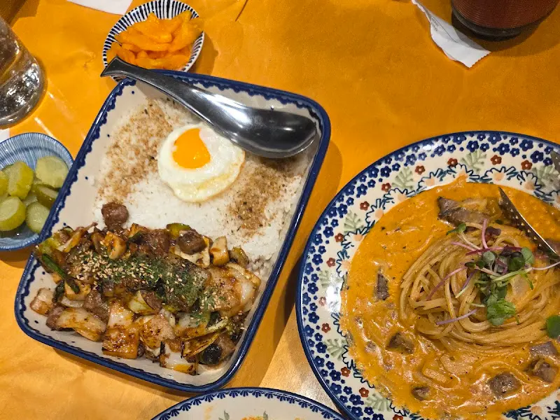 항정살 덮밥과 로제 파스타