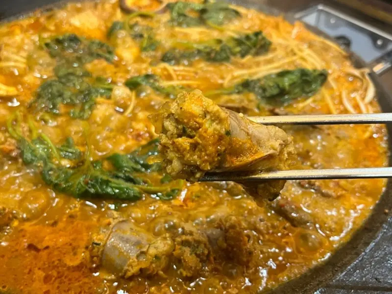 국수사리를 건져 올린 모습