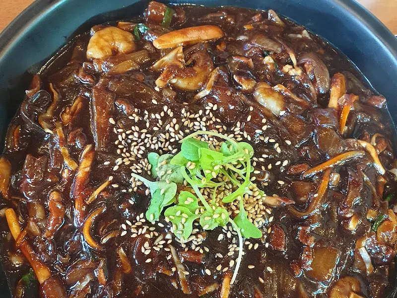 맛있어 보이는 쟁반짜장