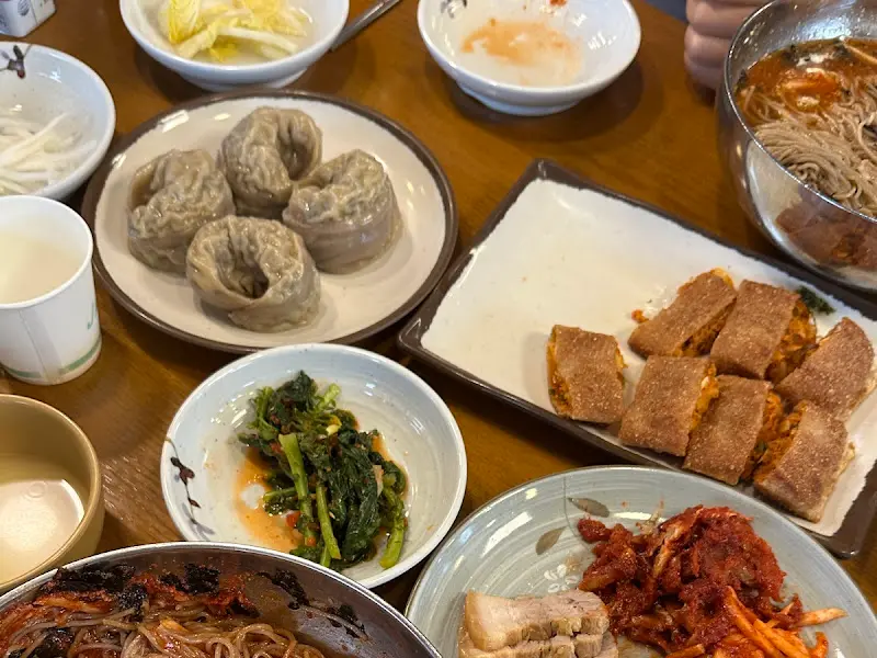 예당막국수 한상차림