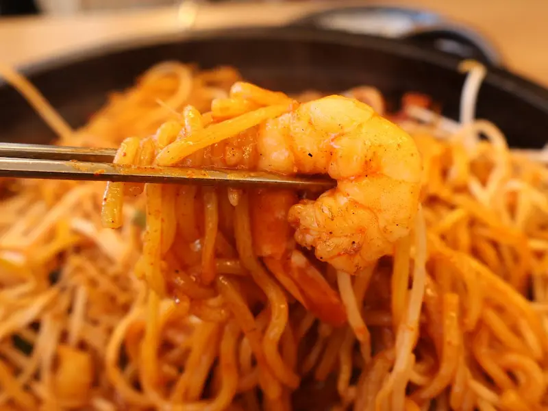 탱글탱글한 면발과 오동통한 새우