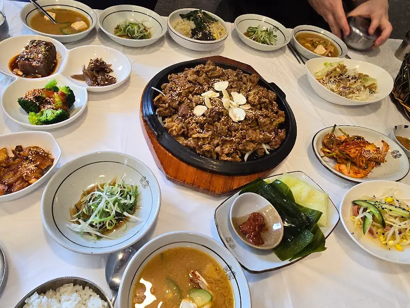 푸짐한 석쇠불고기 한 상