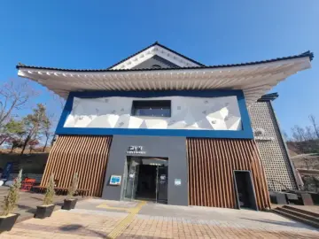 영동에서 만난 뜻밖의 고급! 길등재, 분위기 깡패 신상 카페에서 인생 커피! 충북 맛집 인정?