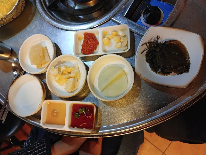 다양한 곁들임 찬