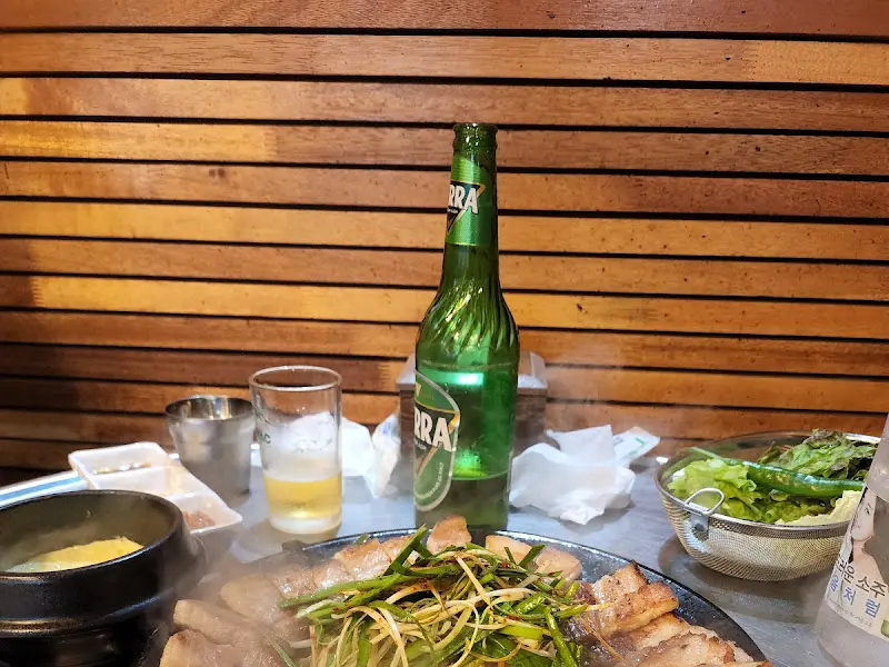 술과 함께 즐기는 삼겹살