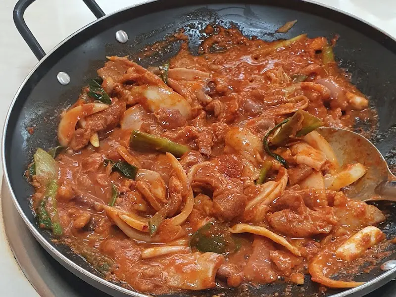 맛깔스러운 반찬들