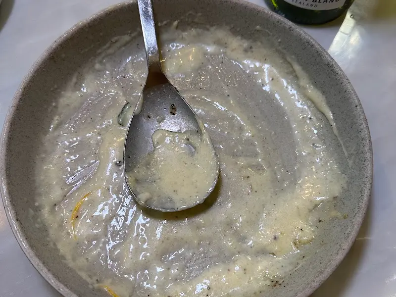 항정살 파스타를 깨끗하게 비운 접시