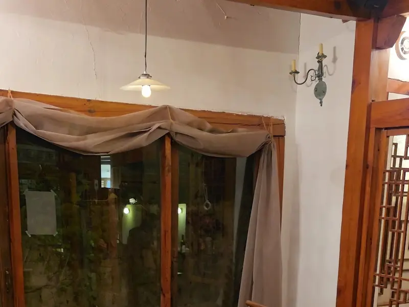 은은한 조명 인테리어