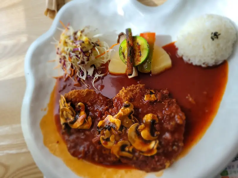 깔끔한 돈까스 한상차림