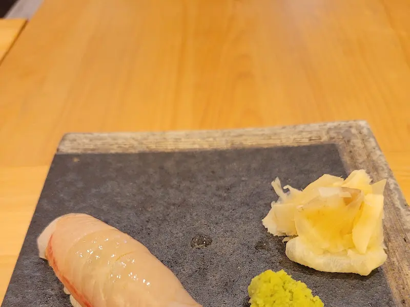 플레이팅된 스시