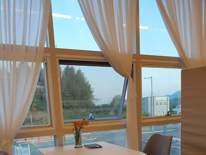 창밖으로 보이는 하동 풍경