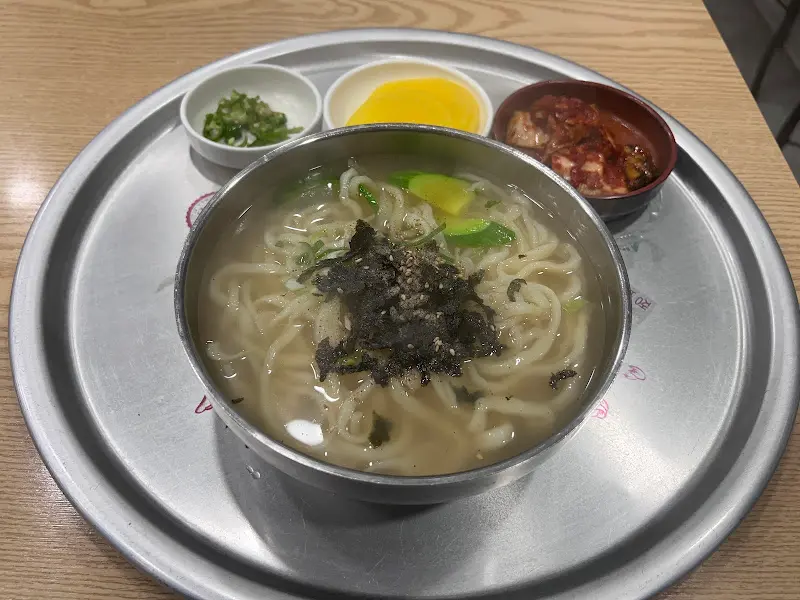 칼국수 한상차림