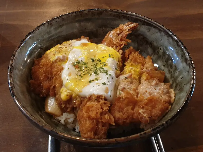 더블가츠동의 압도적인 비주얼