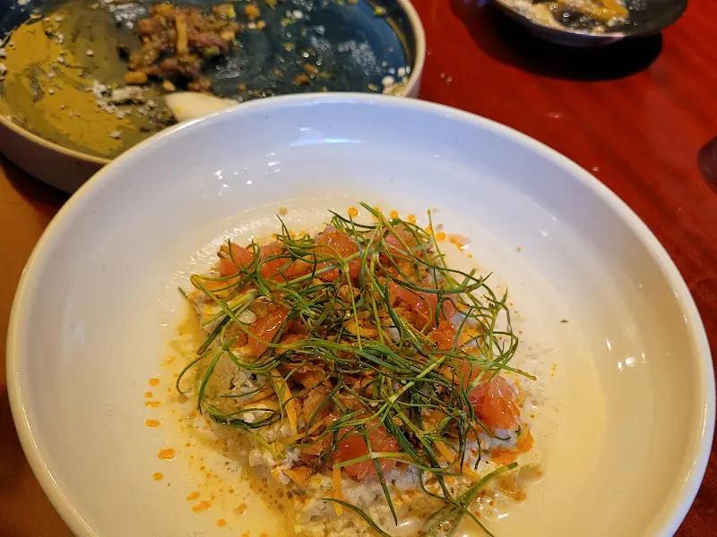 놋그릇에 담긴 수구레막국수