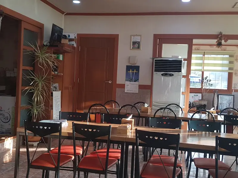 문암가든 내부
