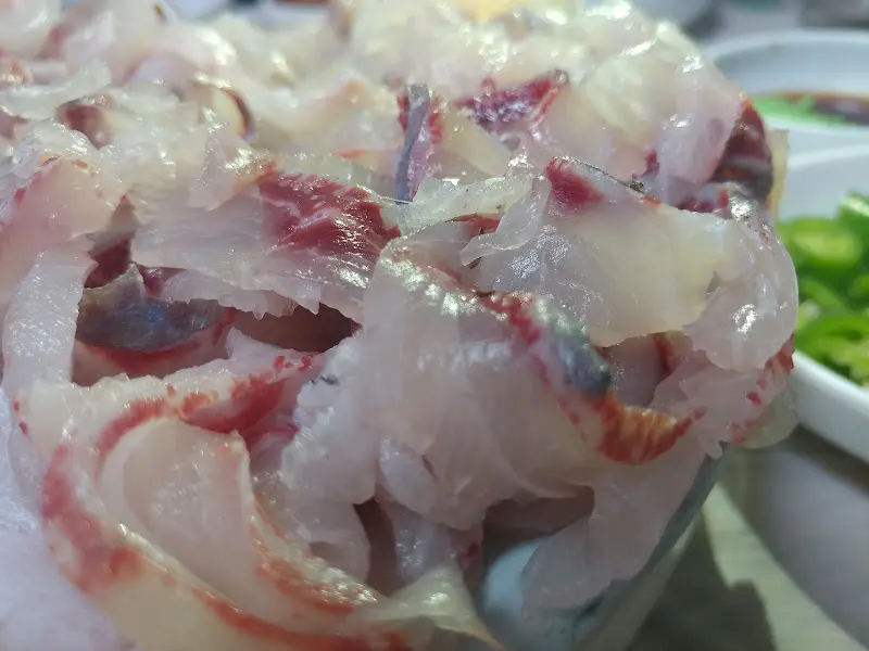 윤기가 흐르는 활어회