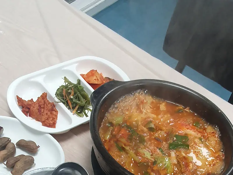 보글보글 끓는 매운탕