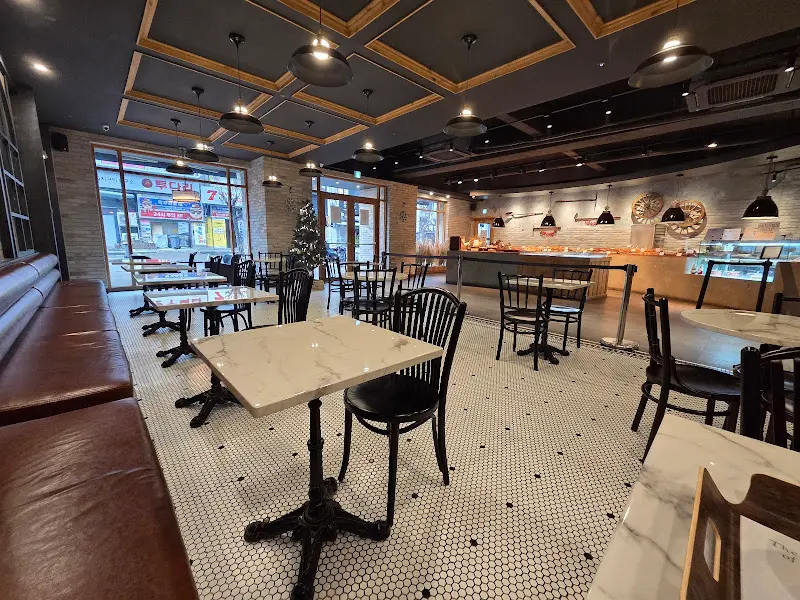 베이커리 호프 내부 전경