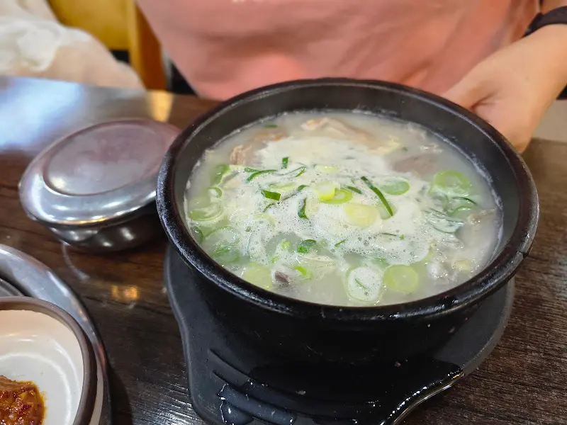 한 그릇 뚝딱 비운 순대국
