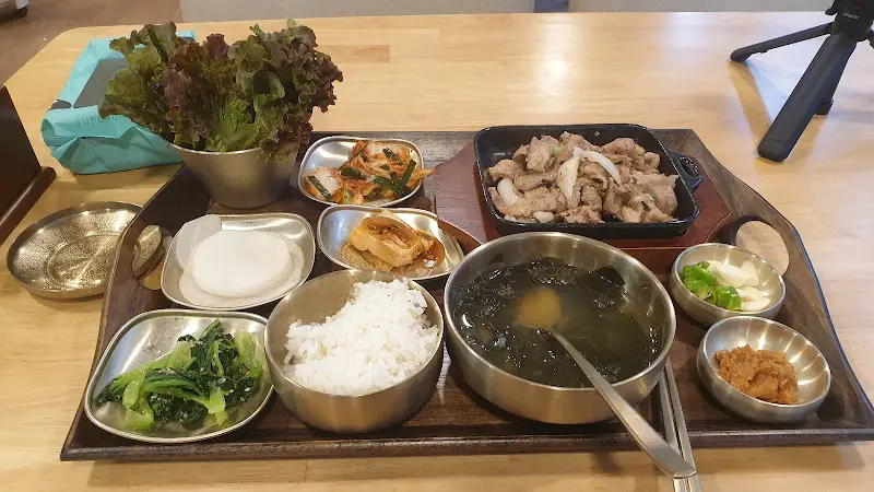 푸짐한 한상차림