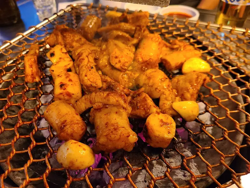 맛있게 구워진 대창과 막창