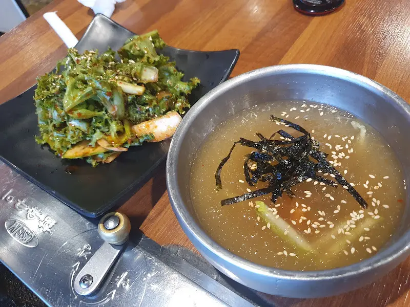 묵사발과 샐러드