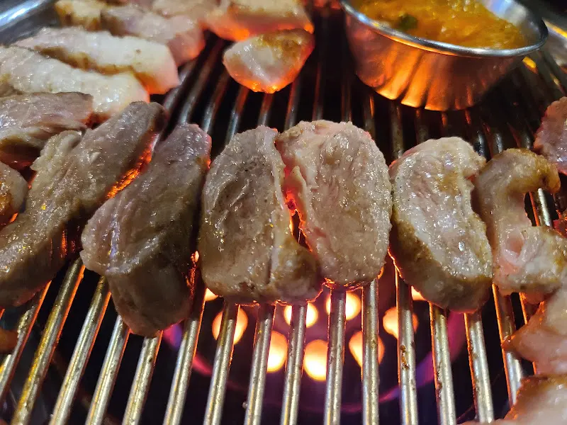 육즙 가득한 고기 단면