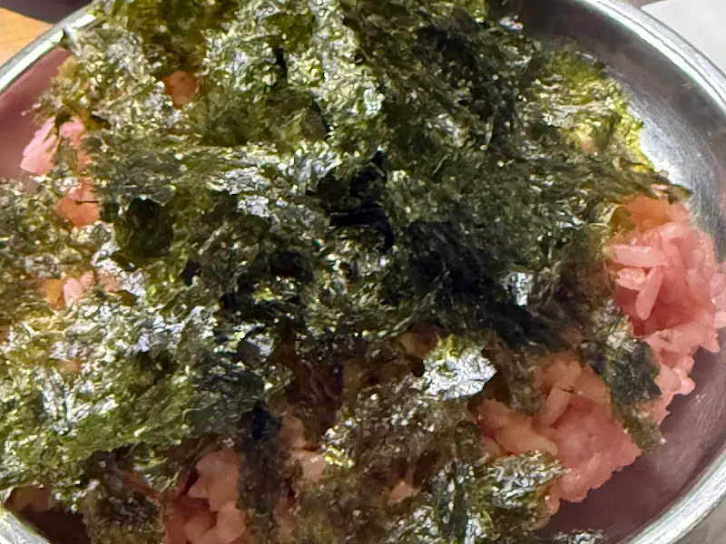 김가루가 듬뿍 뿌려진 밥