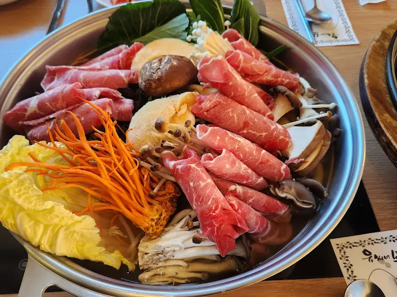 유씨네부엌 샤브샤브 한상차림