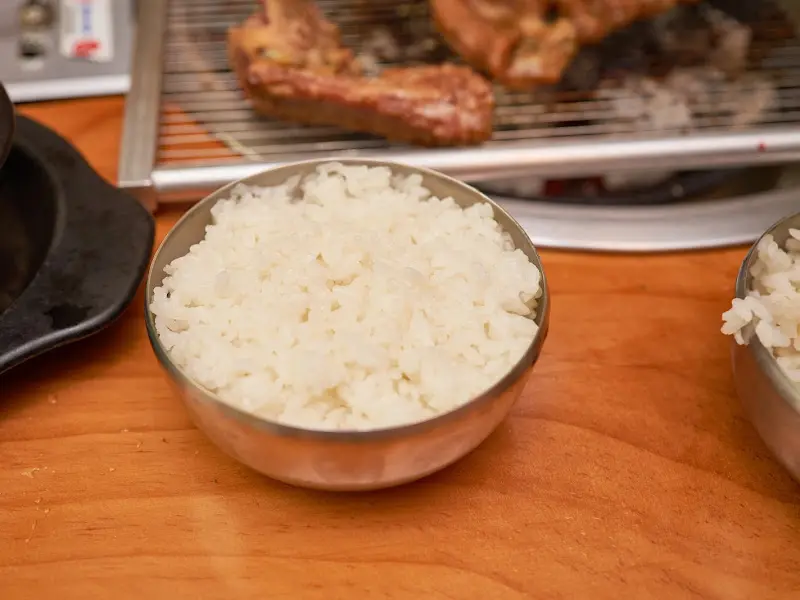 윤기가 좔좔 흐르는 쌀밥