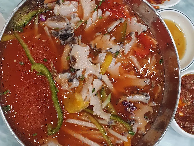 새콤달콤 시원한 전복 물회