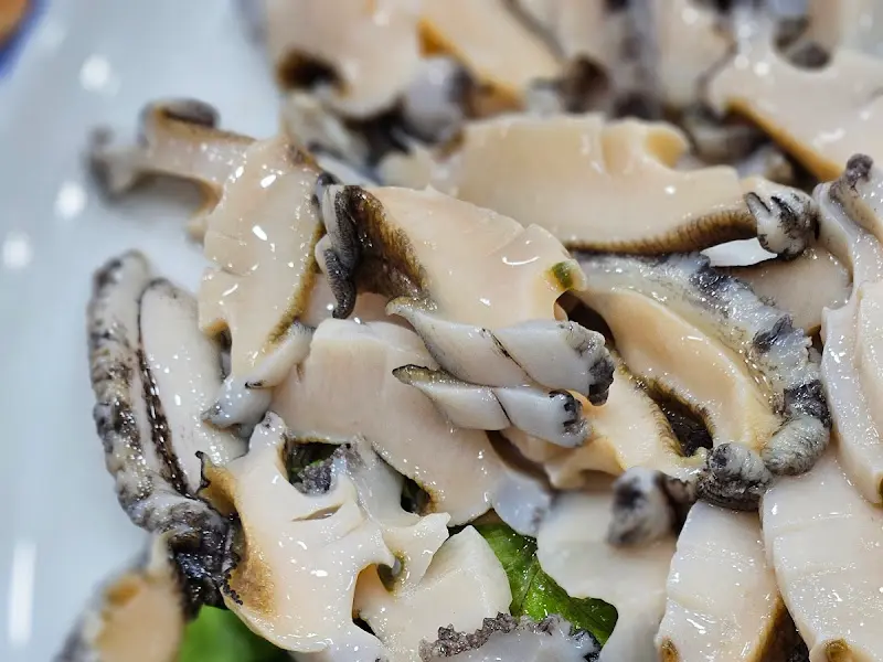 신선함이 가득한 전복회