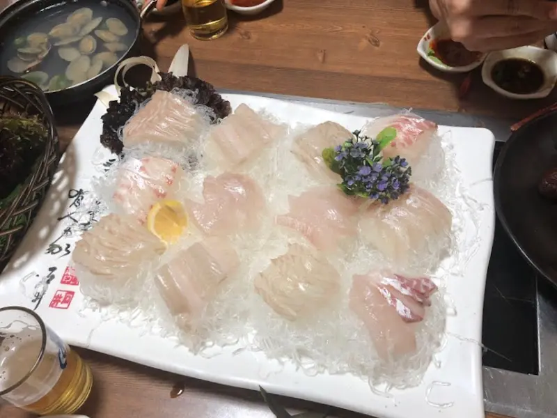 눈으로도 즐거운 도미회