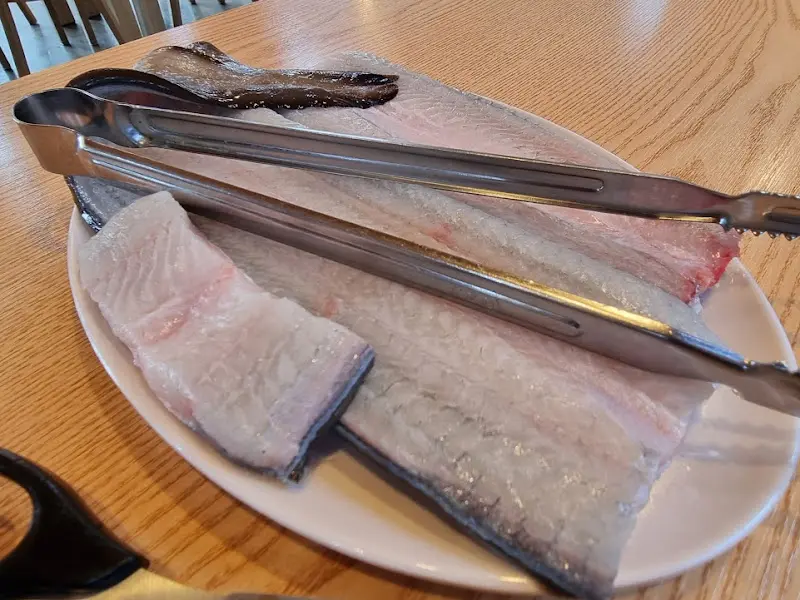 신선한 장어의 모습