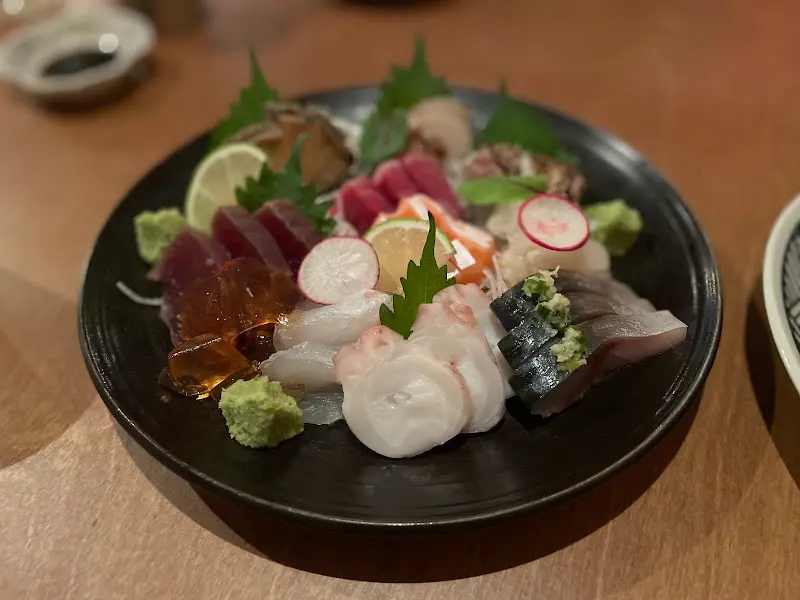 신선함이 느껴지는 모듬 사시미