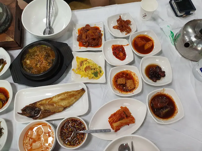 곤드레밥과 반찬