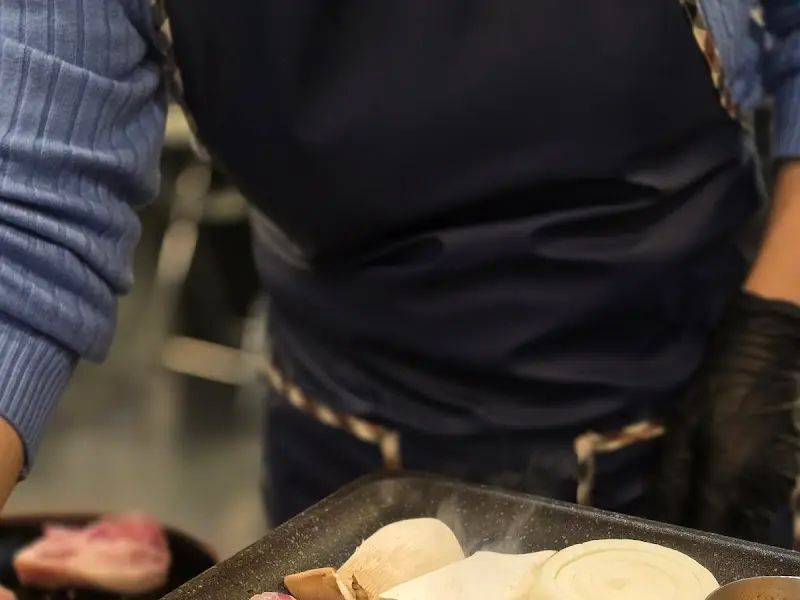 상수김치삼겹살 직원