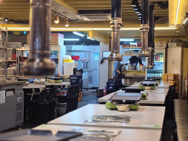 상수김치삼겹살 내부