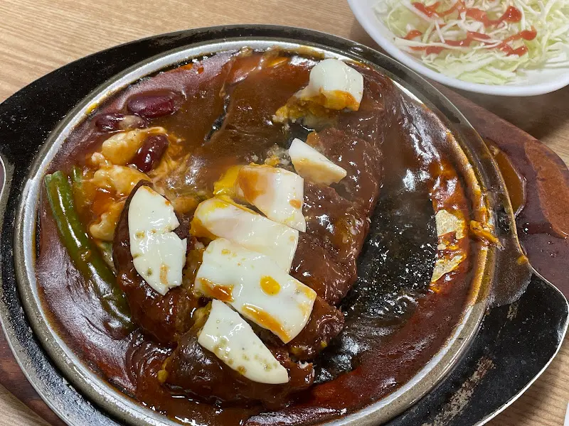 함박스테이크 근접샷