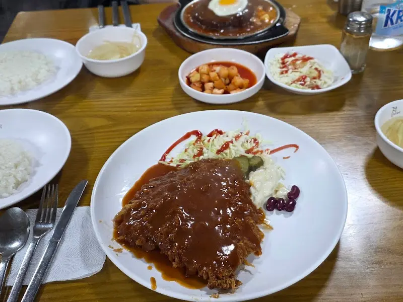 푸짐한 테이블 세팅